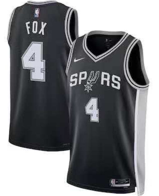 Spurs Fox